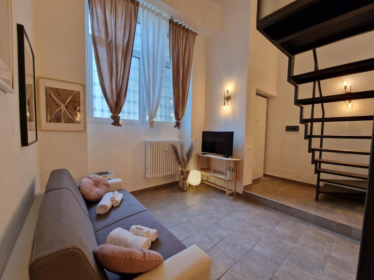 Regina Milano In Porta Romana 2 - Sky Tv, Wifi E Breakfast Box 아파트 외부 사진