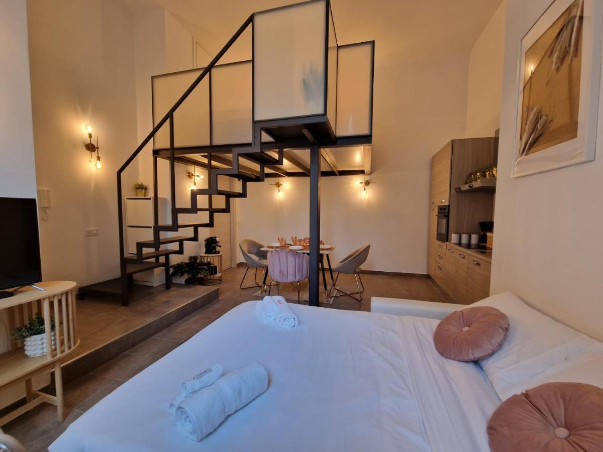 Regina Milano In Porta Romana 2 - Sky Tv, Wifi E Breakfast Box 아파트 외부 사진