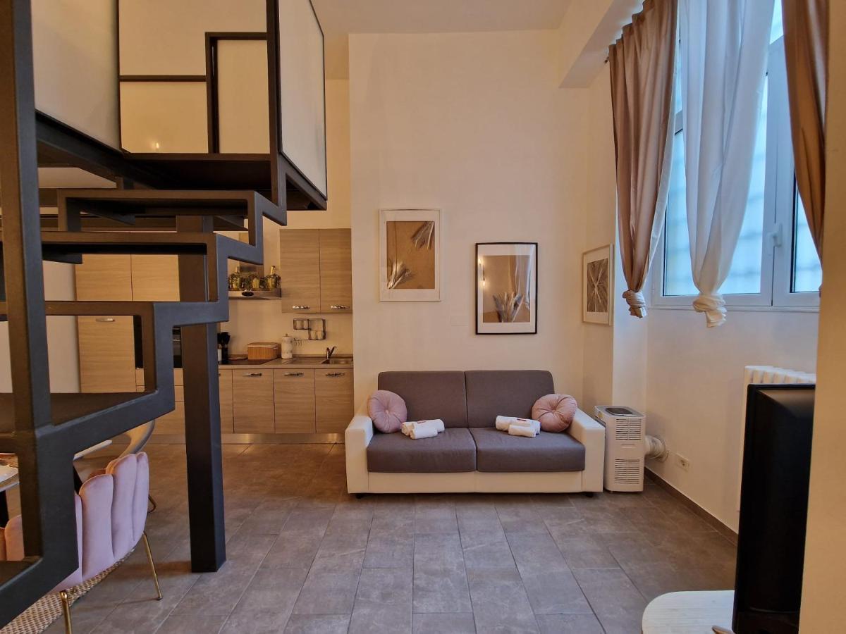 Regina Milano In Porta Romana 2 - Sky Tv, Wifi E Breakfast Box 아파트 외부 사진