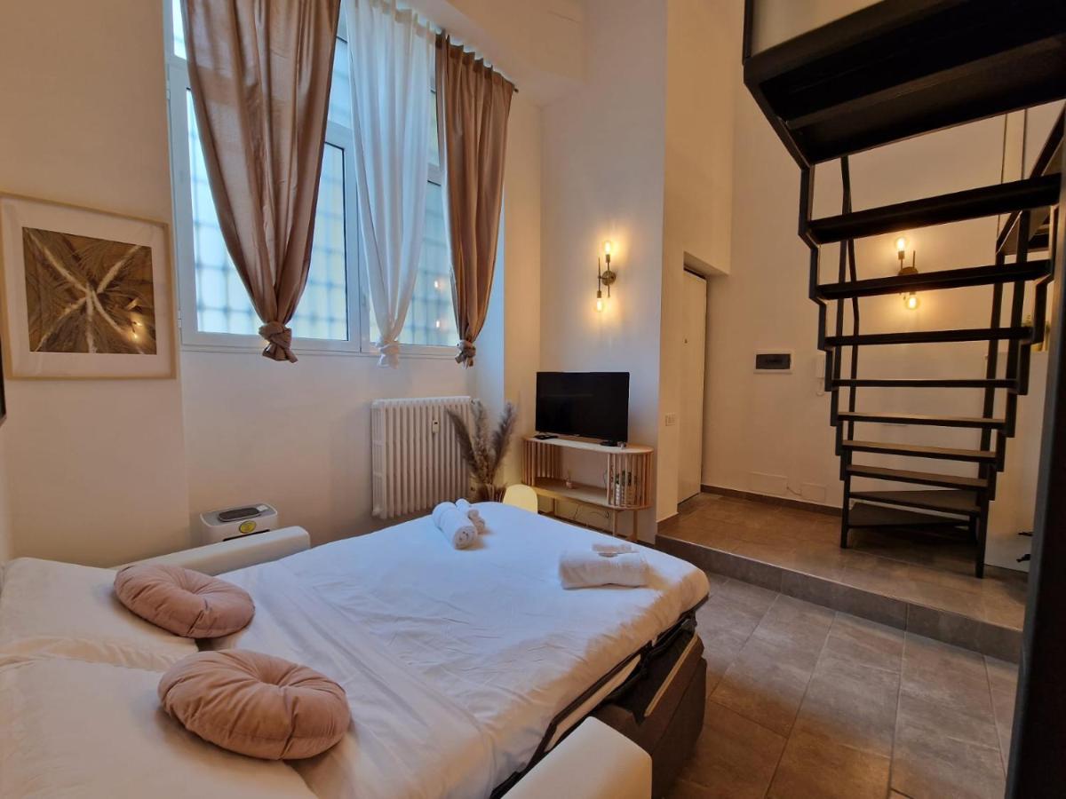 Regina Milano In Porta Romana 2 - Sky Tv, Wifi E Breakfast Box 아파트 외부 사진