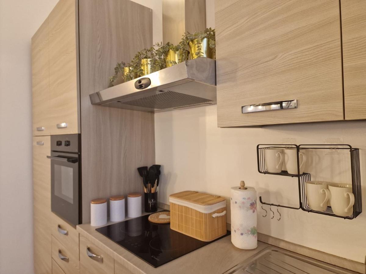 Regina Milano In Porta Romana 2 - Sky Tv, Wifi E Breakfast Box 아파트 외부 사진