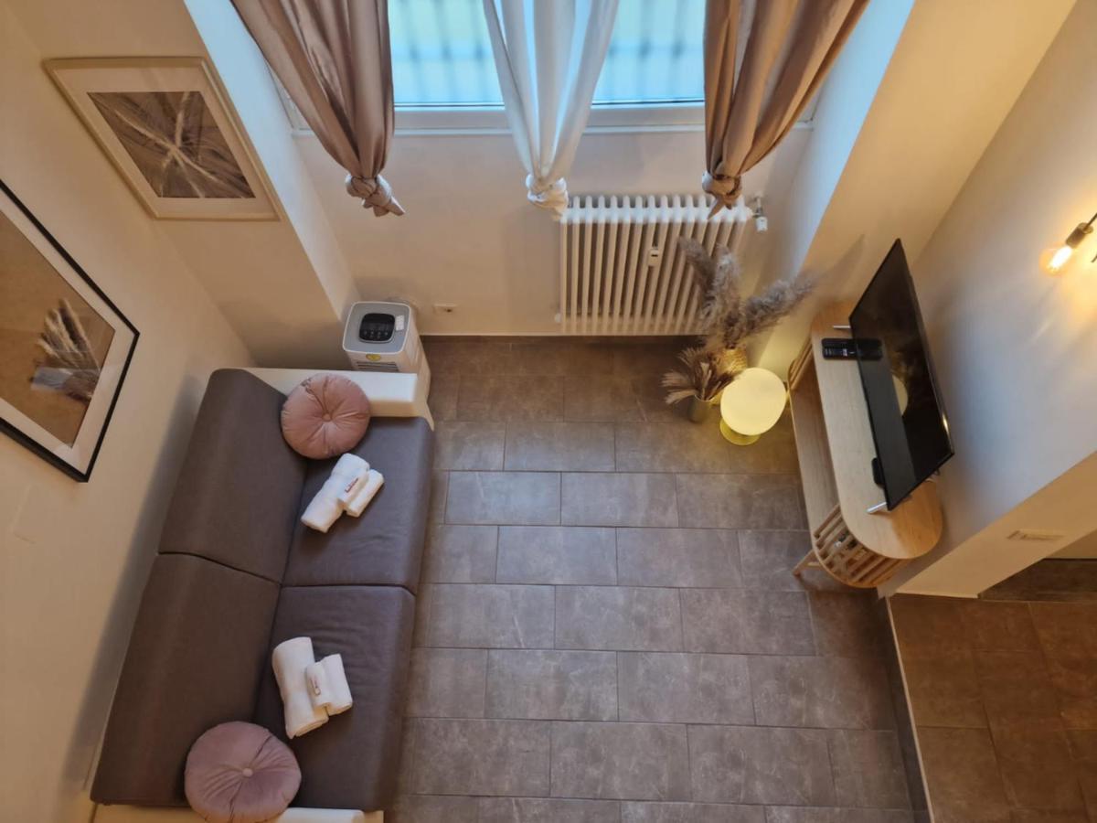 Regina Milano In Porta Romana 2 - Sky Tv, Wifi E Breakfast Box 아파트 외부 사진