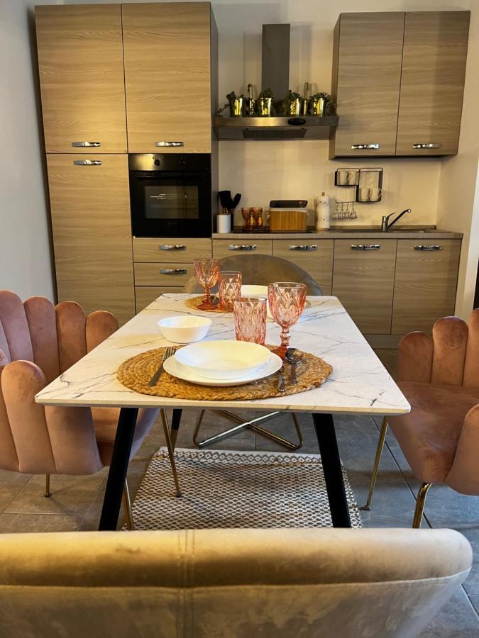 Regina Milano In Porta Romana 2 - Sky Tv, Wifi E Breakfast Box 아파트 외부 사진